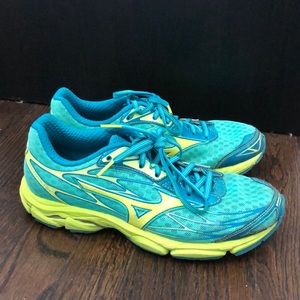 Mizuno Women’s Catalyst Running Shoes